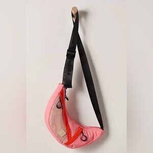 NWT Free People Nothin But Net Sling Bag in Hibiscus